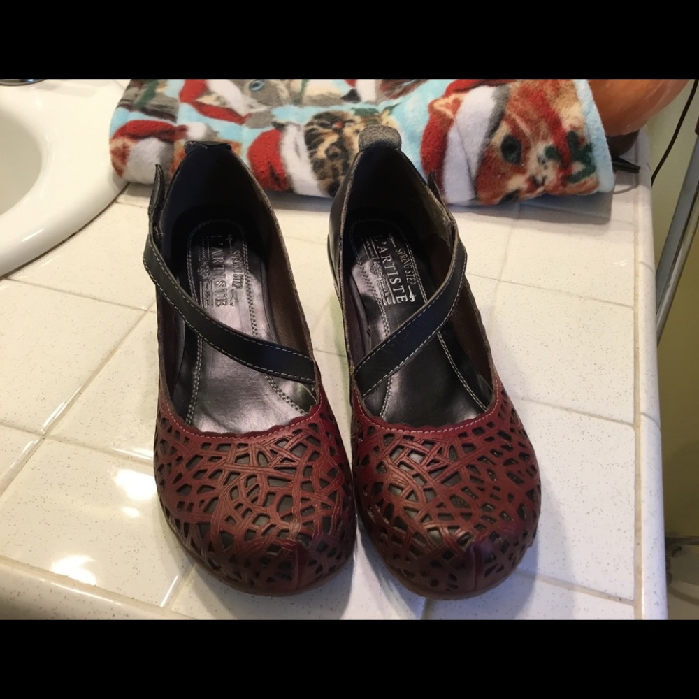 L'Artiste by Spring Step
Melinda Slip-On